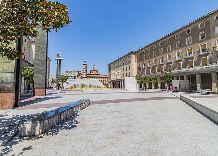 Amplio Junto A La Basilica Del Pilar By * Zaragoza